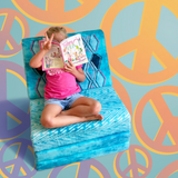 The Luna Lounger in Sea