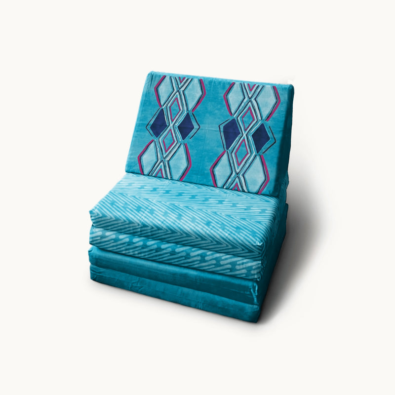 The Luna Lounger in Sea
